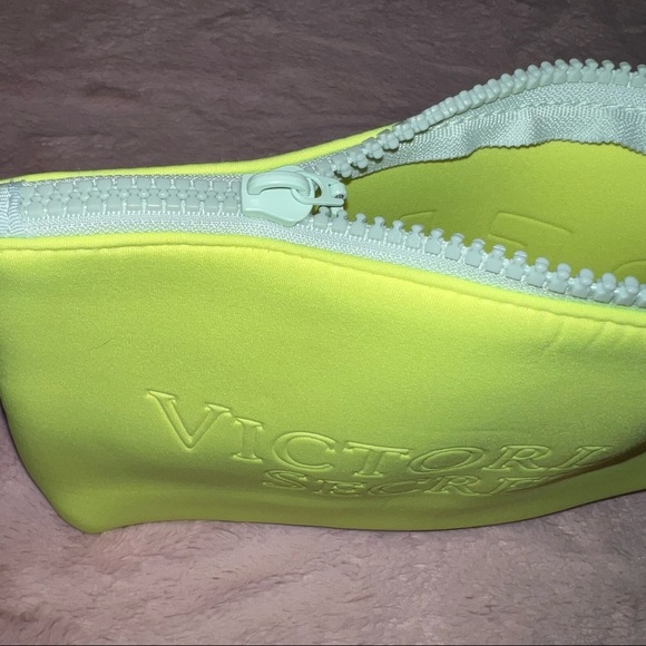 Victoria’s Secret Beach Bag - neon yellow - NWOT - Picture 5 of 10